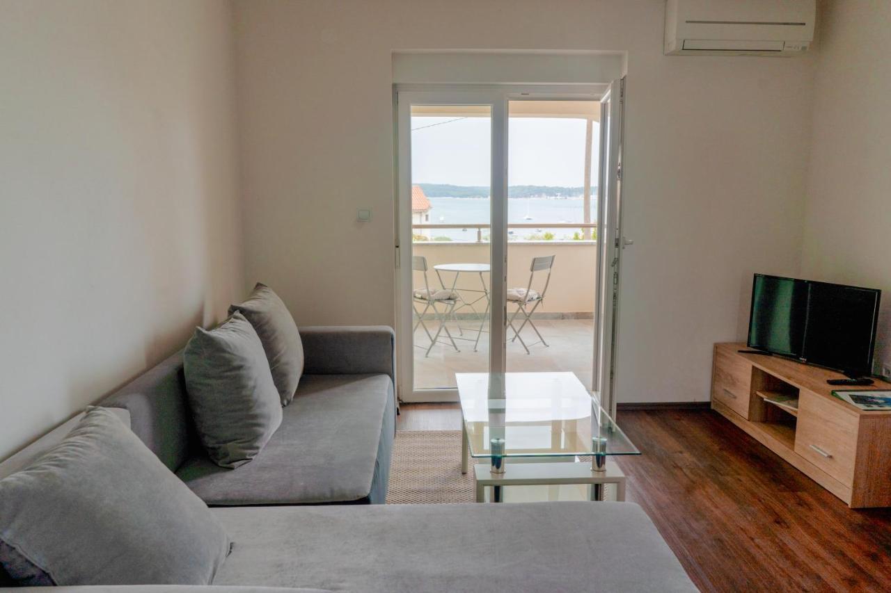 Villa Livi - Luxury Sea View Appartments Medulin Extérieur photo